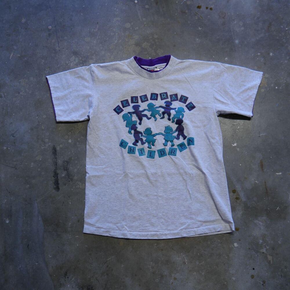 Vintage 90s Signal Sports Celebrate Children Mens Size Large Short Sleeve Gray